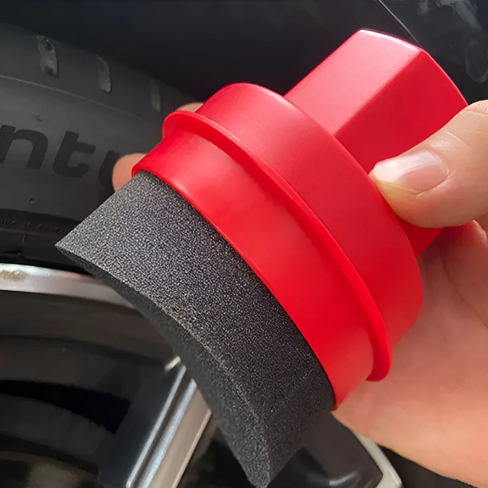 Car tyre polishing sponge brush with lid showing four sponge colour and texture options