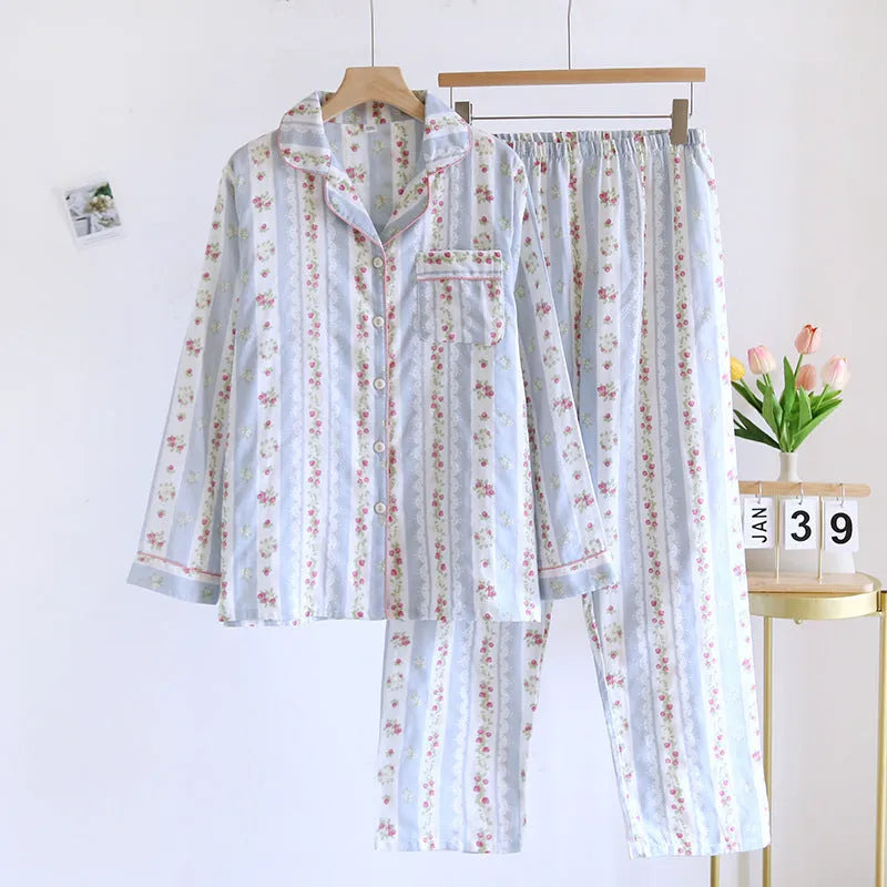 Ladies' cotton gauze homewear set with long sleeves and trousers in striped or fruit print patterns