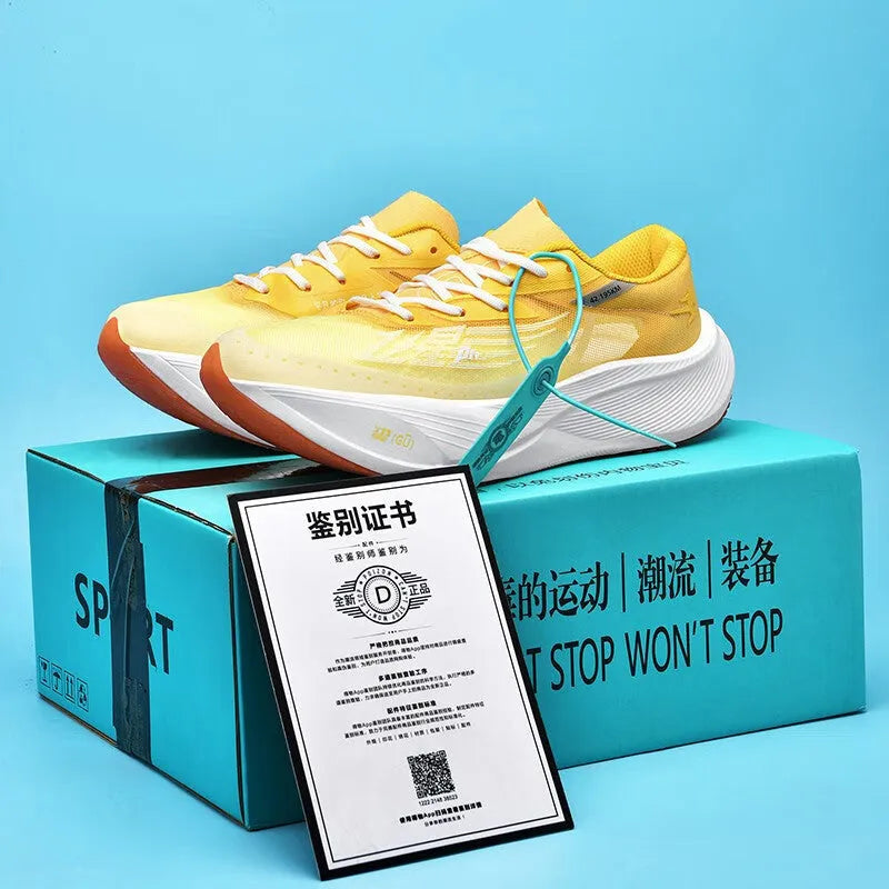 Low-top racing sneaker in various colours with a carbon plate sole, PU mesh upper, and lace-up front.