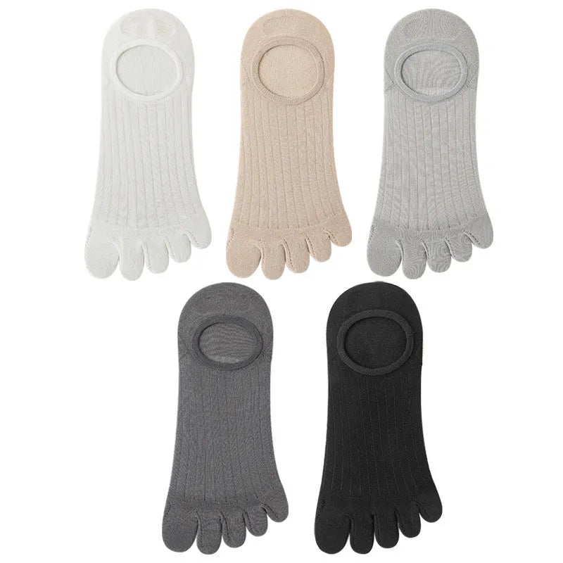 Modal five-finger boat socks in black, showing ultra-thin invisible design for low-cut shoes.