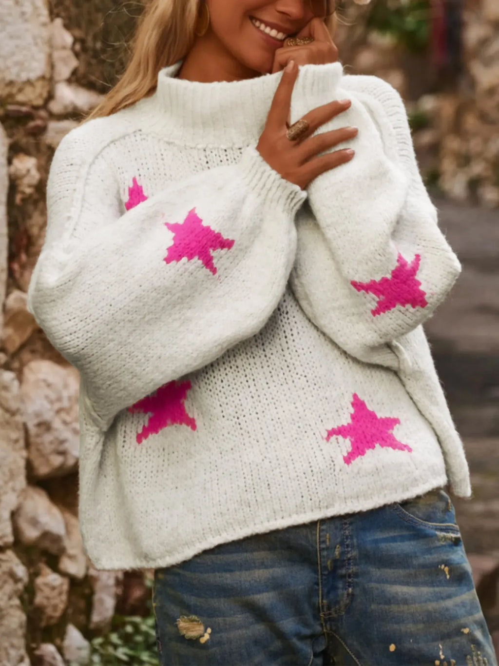 White women's turtleneck pullover with star pattern in thick imitation velvet fabric