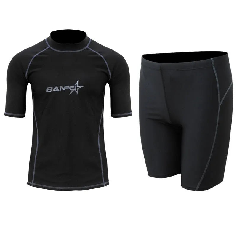 Men's half sleeve swimsuit wetsuit in nylon fabric for snorkelling and surfing activities