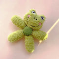 Catnip chewing ball with edible stuffing for dental cleaning in animal designs