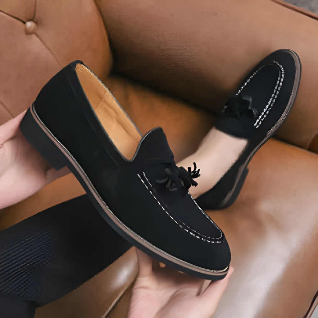 Men's casual suede cowhide leather shoes in brown with rubber sole and round toe