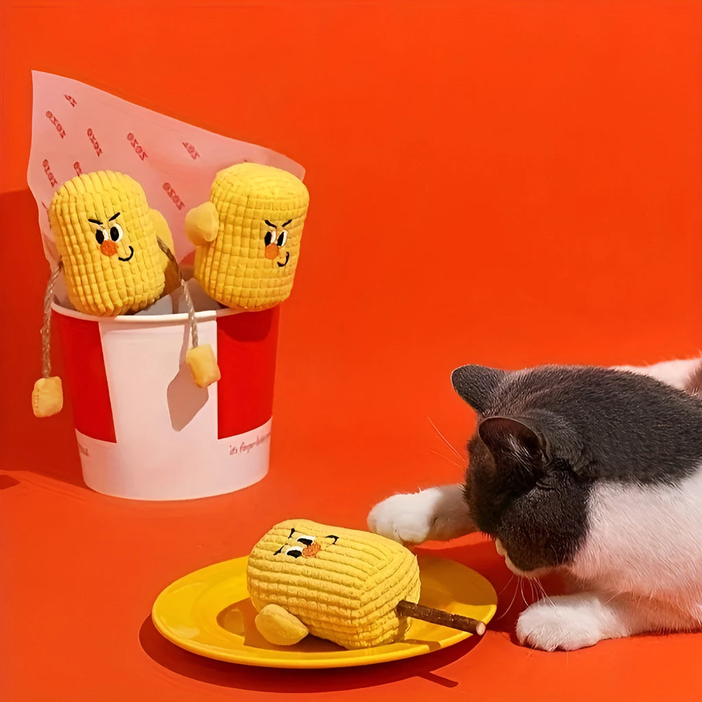 Polio wood corn cob shaped cat toy for dental cleaning with catnip, dimensions 7cm by 6cm by 15cm