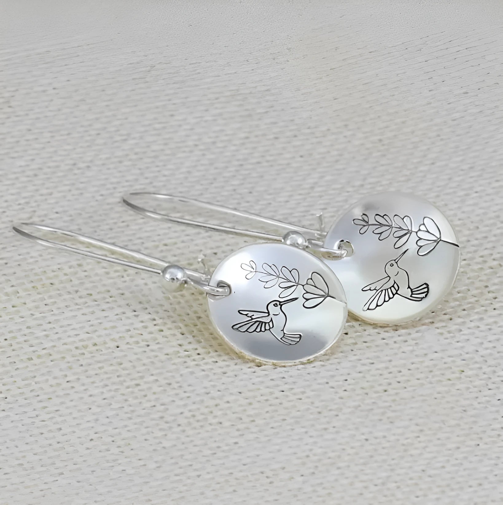 Silver retro women's earrings with bird, flower, animal zodiac designs and leaf shapes in zinc alloy
