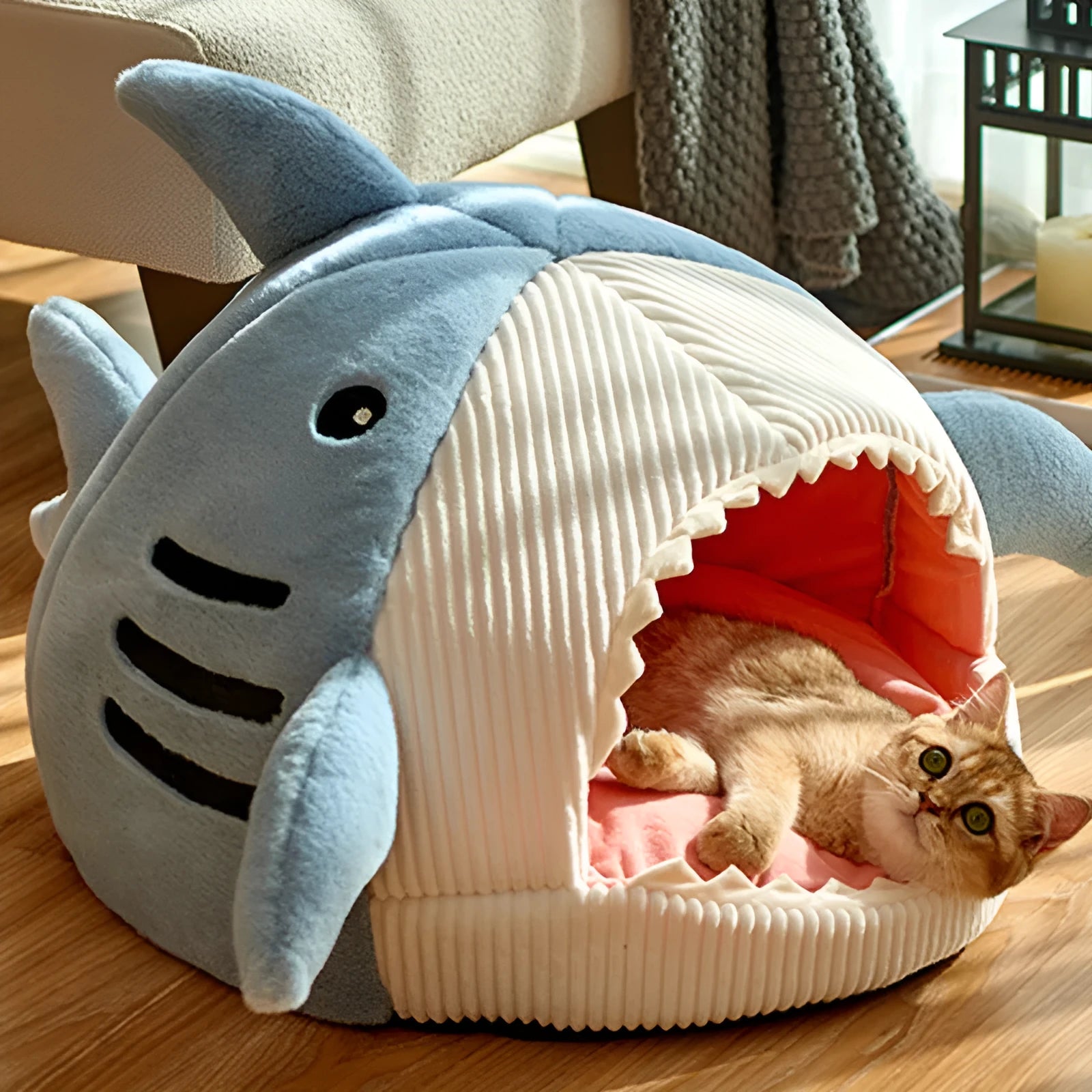 Warm shark yurt kennel for dogs and cats, semi-closed design, rabbit-hair fabric, beige stripe, available in blue or grey sizes S M L