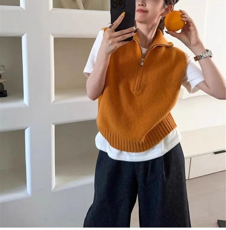 Women's half-zip sleeveless knit vest with 3D pattern in mesh polyester fabric