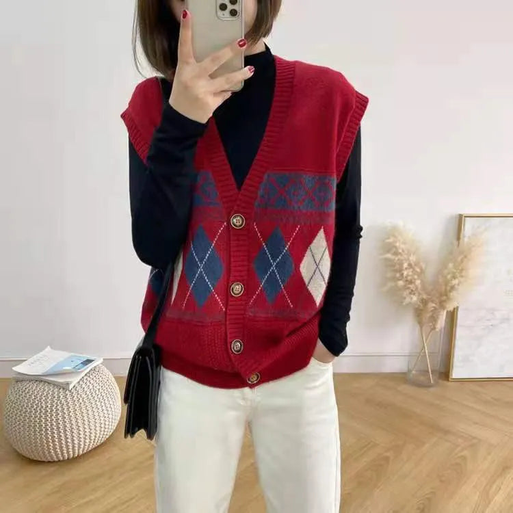 Diamond plaid pattern sleeveless cardigan top in loose free size fit