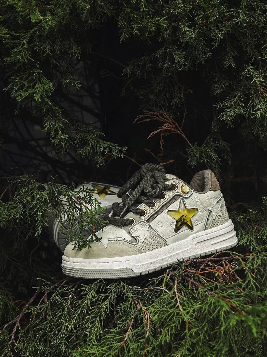 Cowhide leather platform running shoes with round toe and front lace-up in West Lake dragon well tea colour