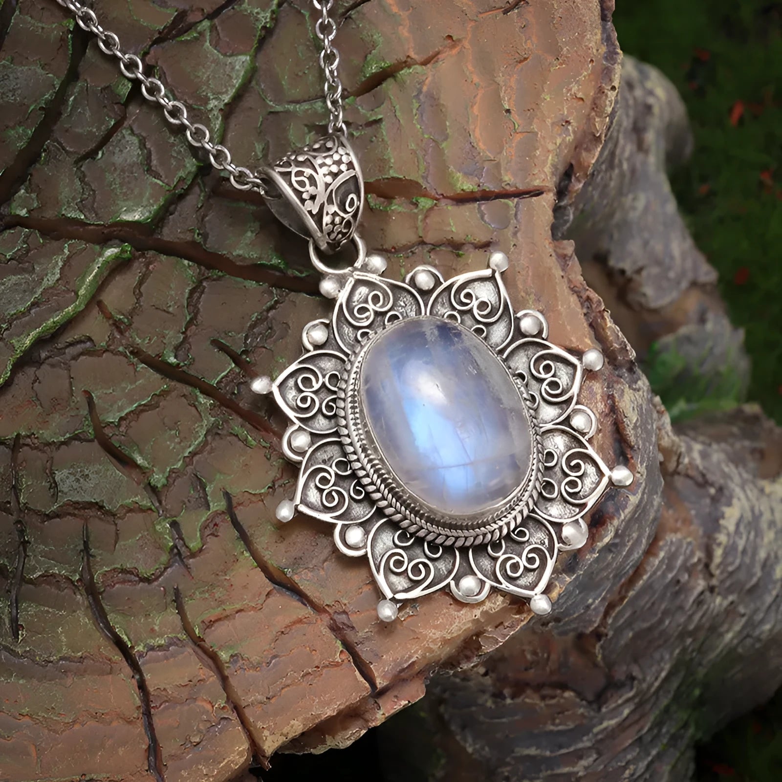 Silver sunflower gemstone pendant necklace on a 51-60cm adjustable clavicle chain with electroplated finish.