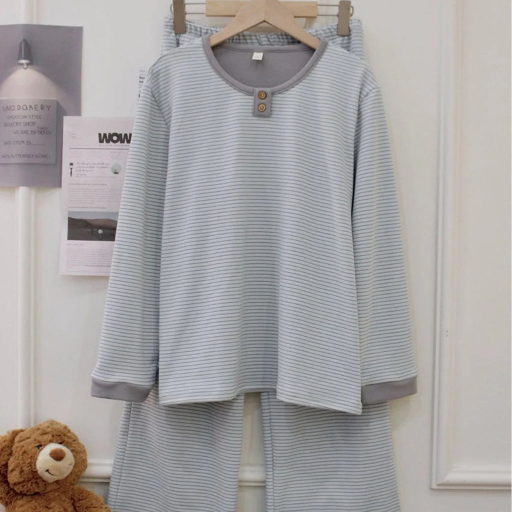 De velvet women's round neck pullover pyjama suit with striped trousers in light blue