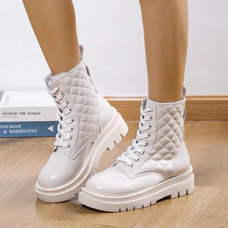 Women's lace-up thick-heeled ankle boots with quilted pattern, round toe, and rubber sole in beige