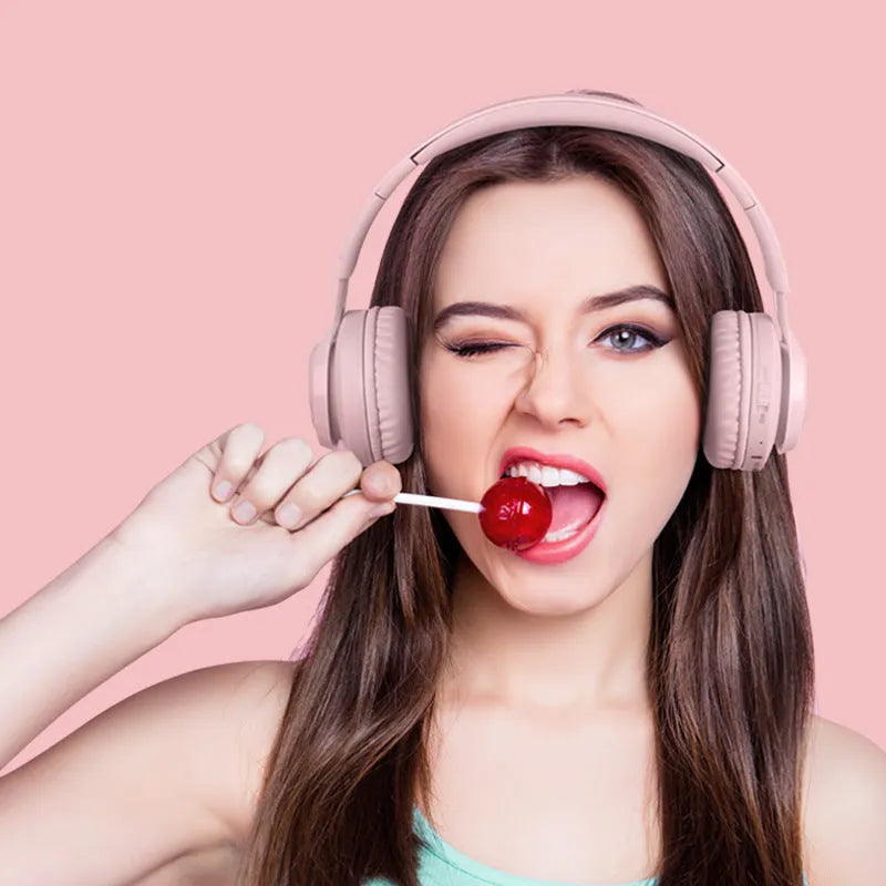 Wireless children's headphones with RGB lights in bunny pink colour