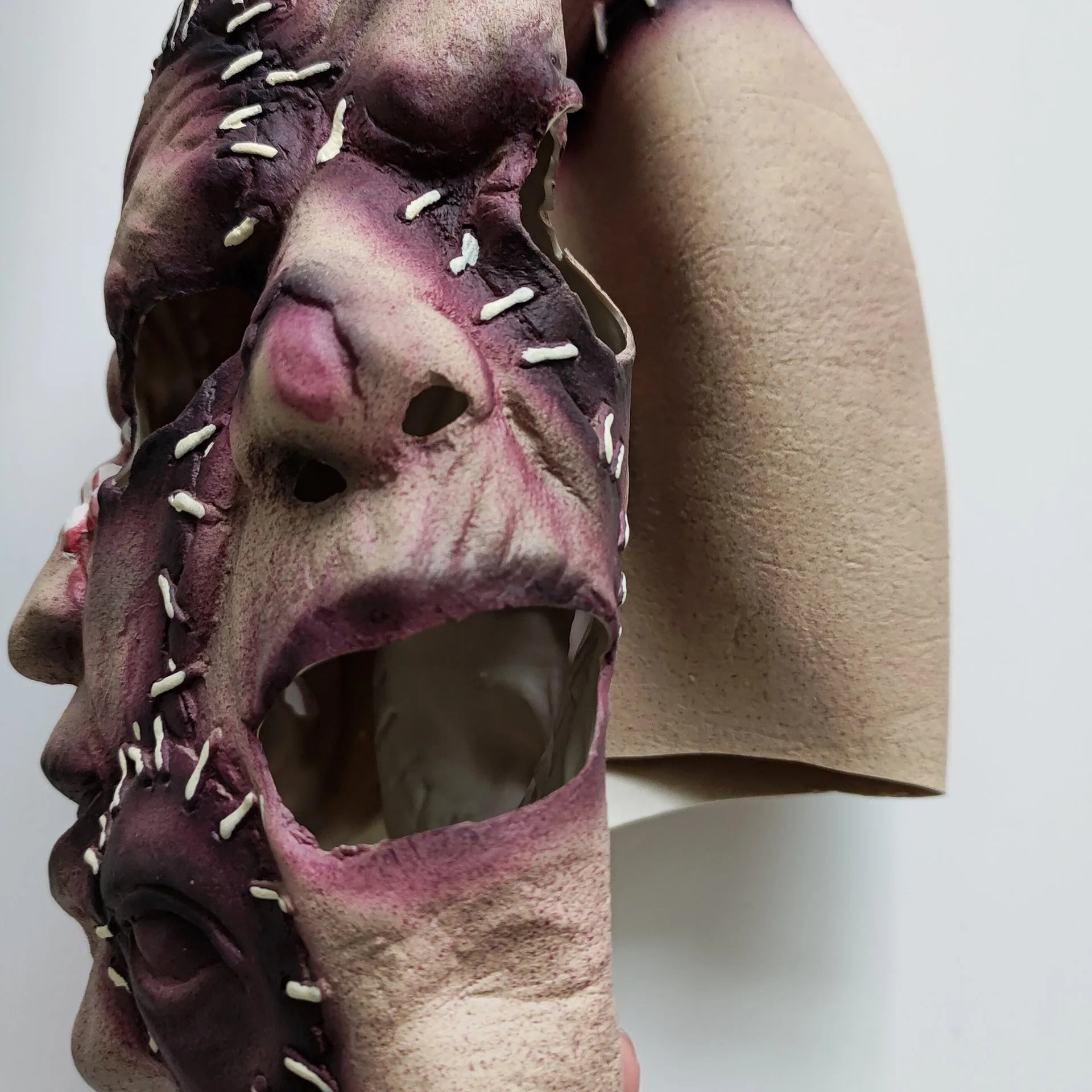 Three-sided grimace horror Halloween mask made from natural latex for adult costume parties