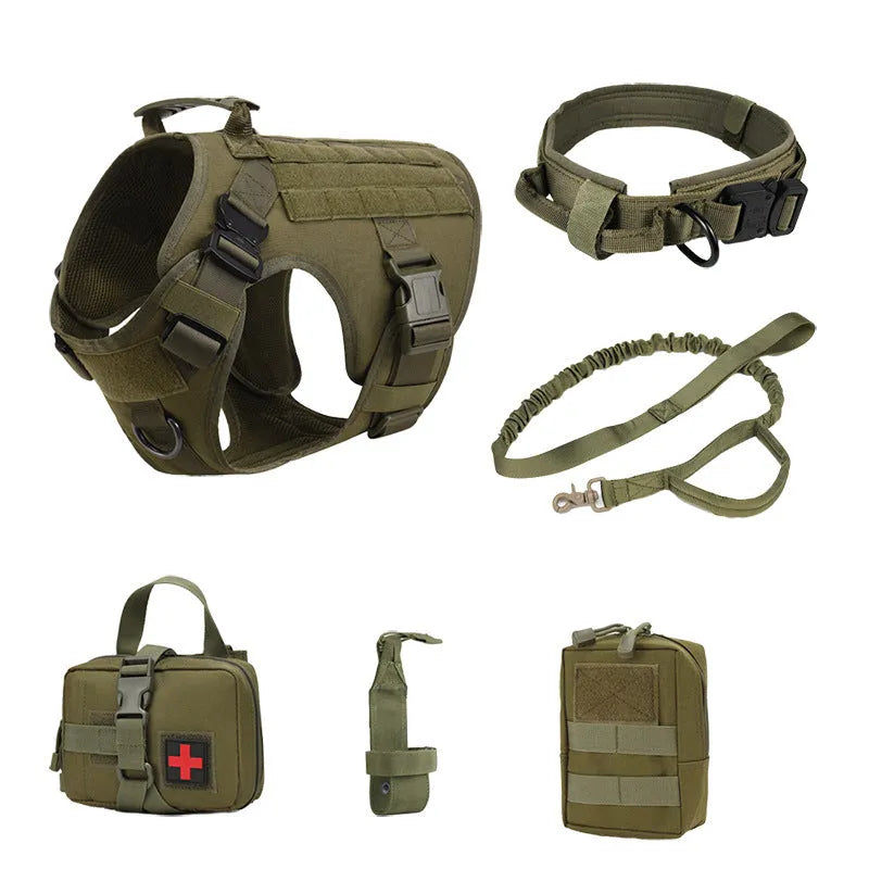 Polyester dog training battle suit set in tactical colours with harness straps and vest