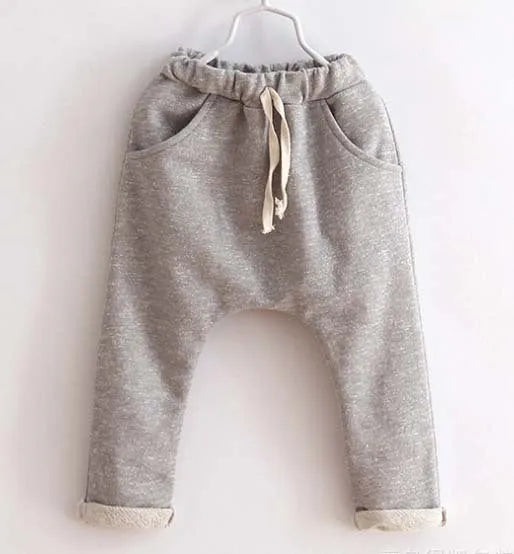 Fashion children cropped trousers for baby girls and boys, sizes 2T to 6, in blue colour.