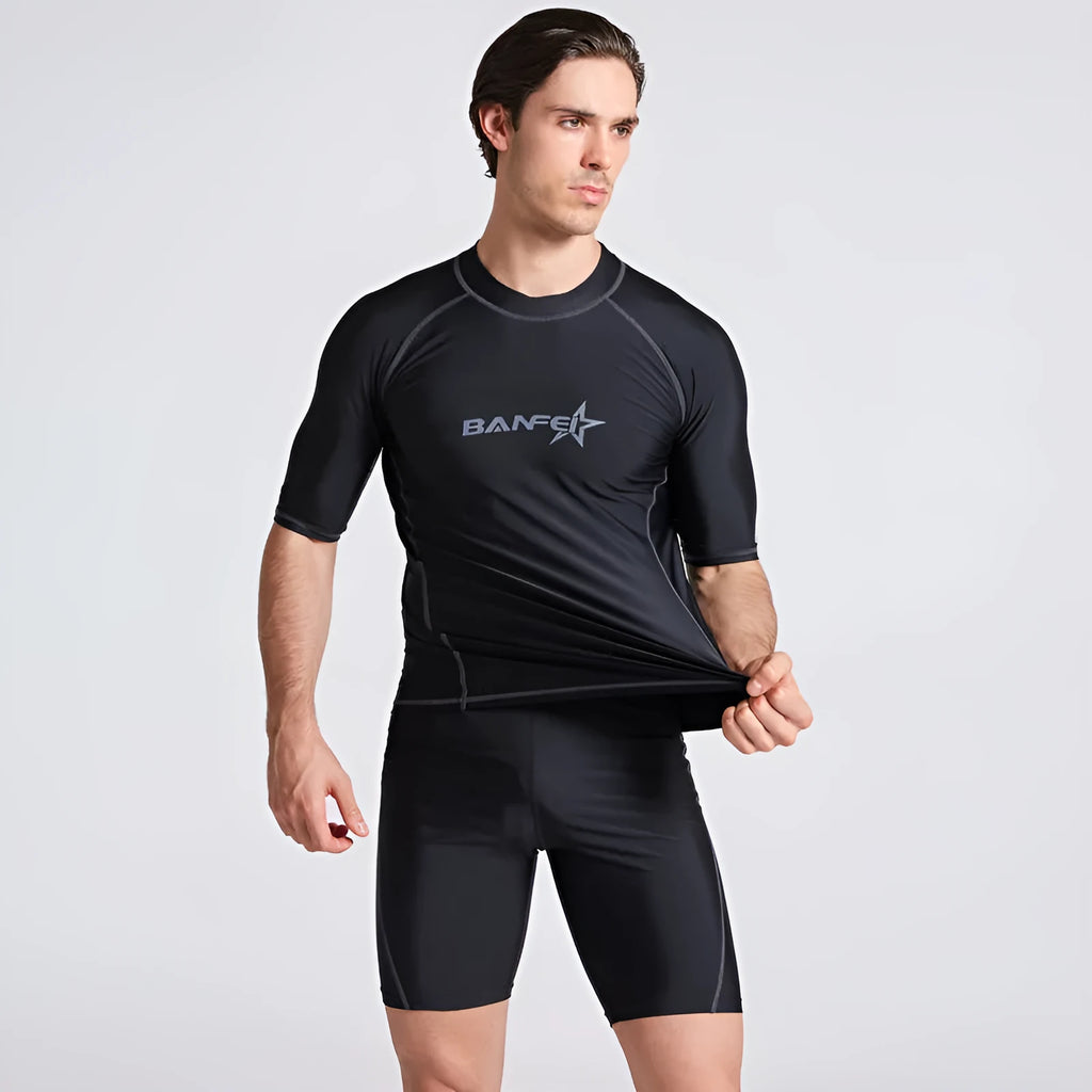 Men's half sleeve swimsuit wetsuit in nylon fabric for snorkelling and surfing activities