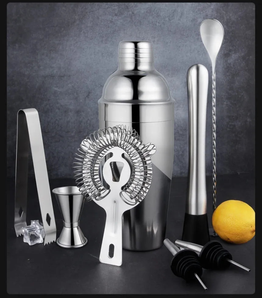 23-piece stainless steel and acrylic European cocktail shaker set with bar tools