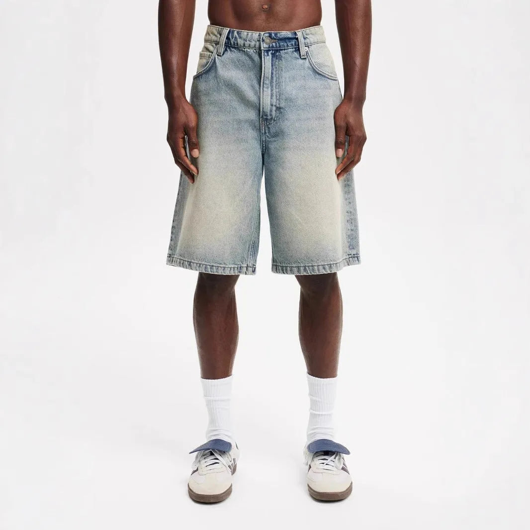 Men's loose fit straight cut jeans in light blue cotton denim street style trousers