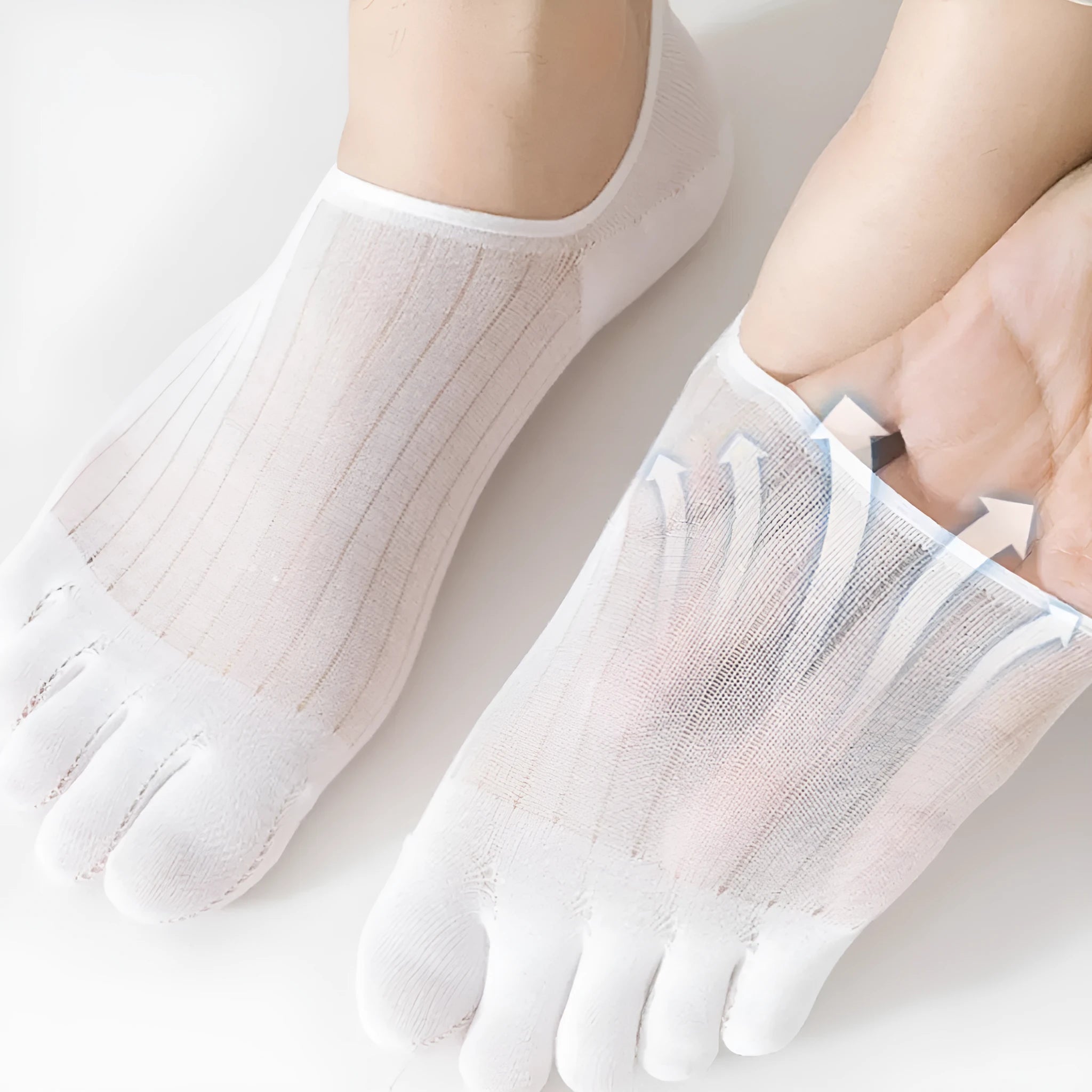 Modal five-finger boat socks in black, showing ultra-thin invisible design for low-cut shoes.