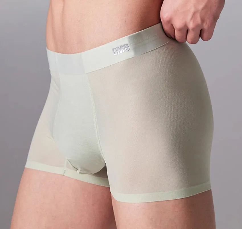 Men's antibacterial seamless fitness shorts in four colour options with lightweight construction for sports wear