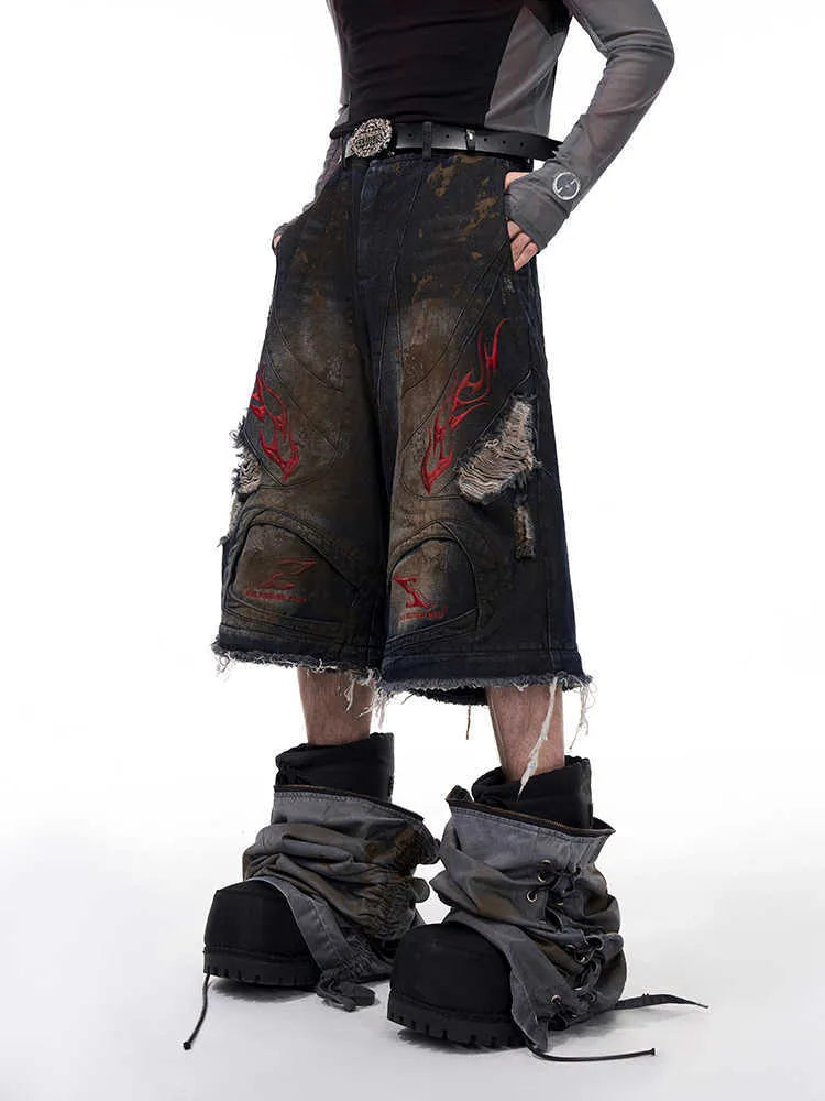 Men's retro jeans with detachable legs in wide-leg fit and mid-high waist