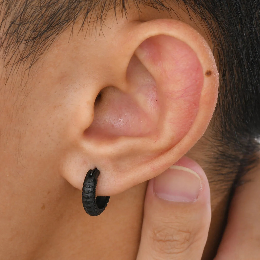 Black stainless steel earrings with snake pattern design for hip hop and punk jewellery styles