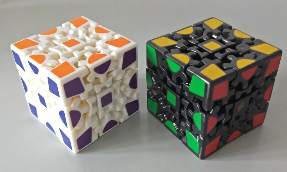 Gear Cube third-order magic Rubik's cube plastic intelligence puzzle with gear mechanism, available in first or second generation
