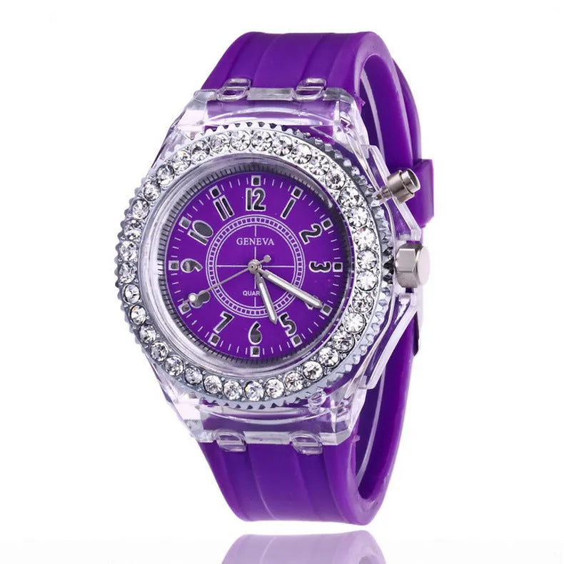 Women's luminous quartz watch with round 43mm alloy case and silicone strap in multiple colours