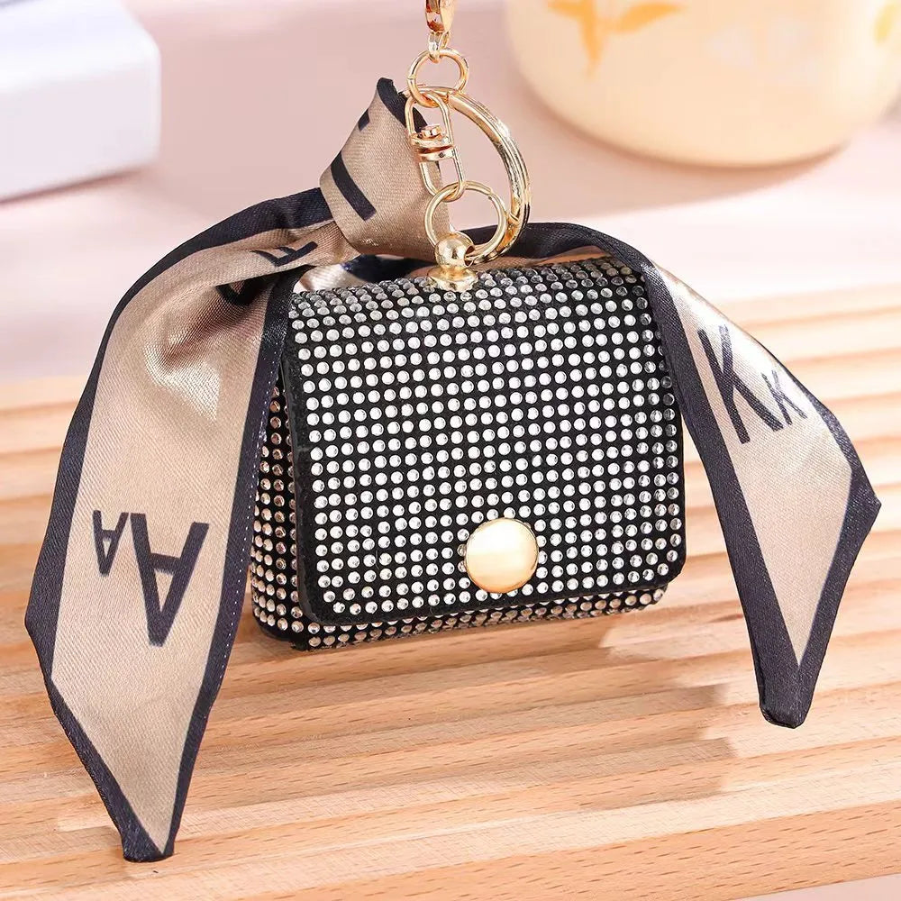 Mini diamond coin purse in ultra light polyester with chain, 7x5cm, black colour