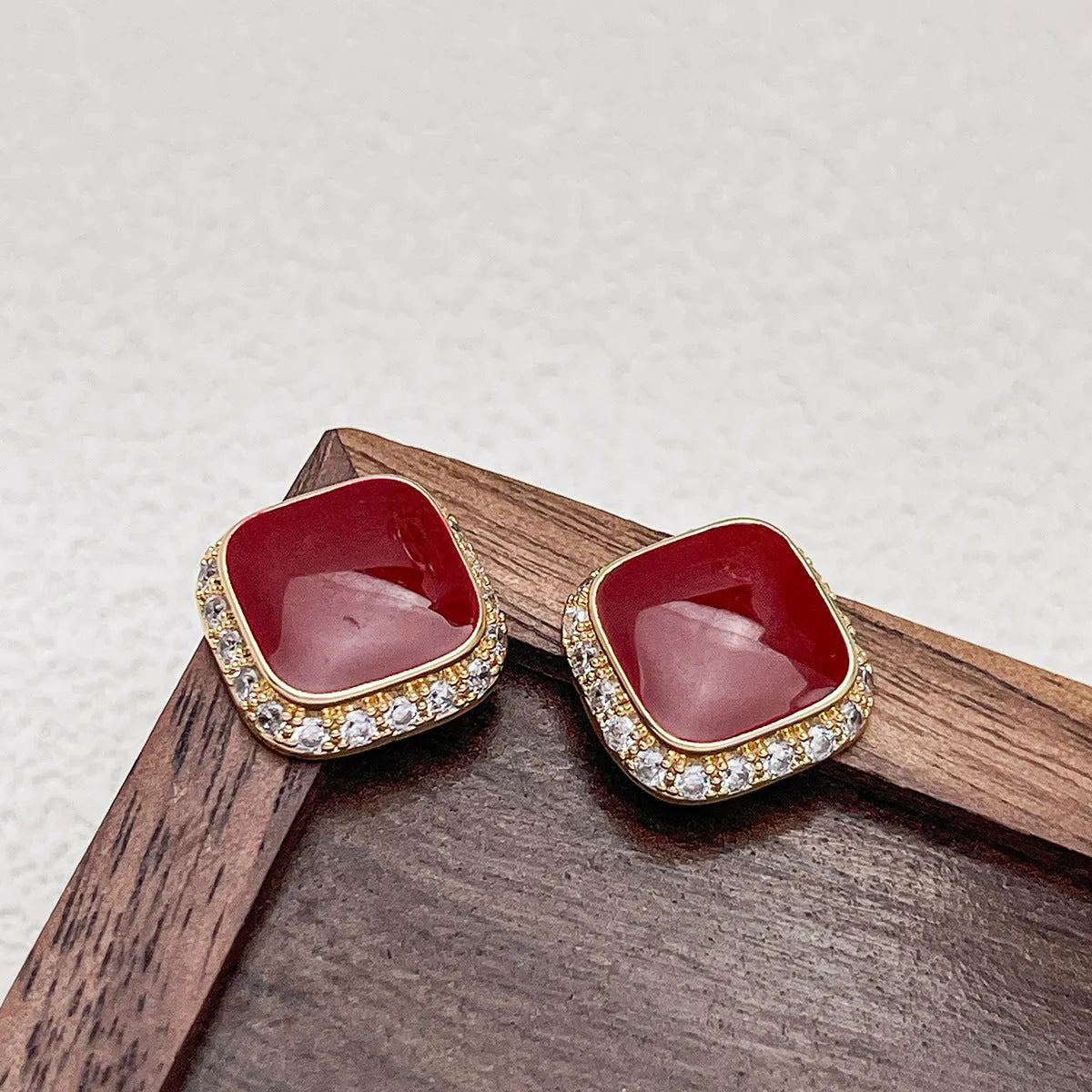 Geometric square earrings with retro red finish and inlaid pattern