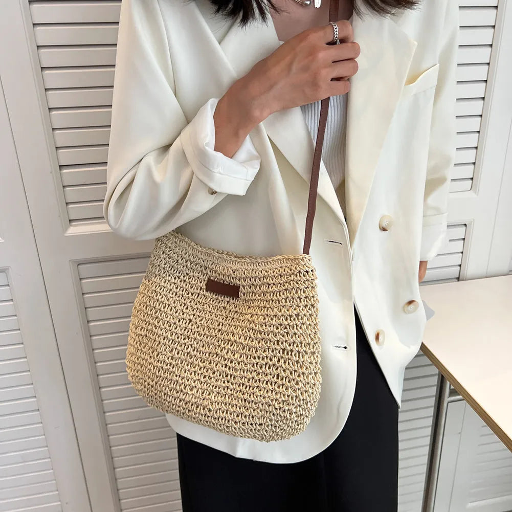 Niche design medium straw tote bag in beige with woven weave and zipper closure