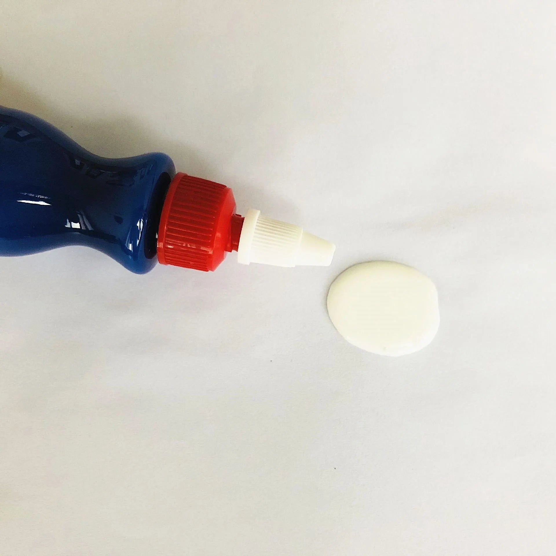 50ml blue automotive scratch repair bottle with integrated wiping tool for vehicle paint touch-up