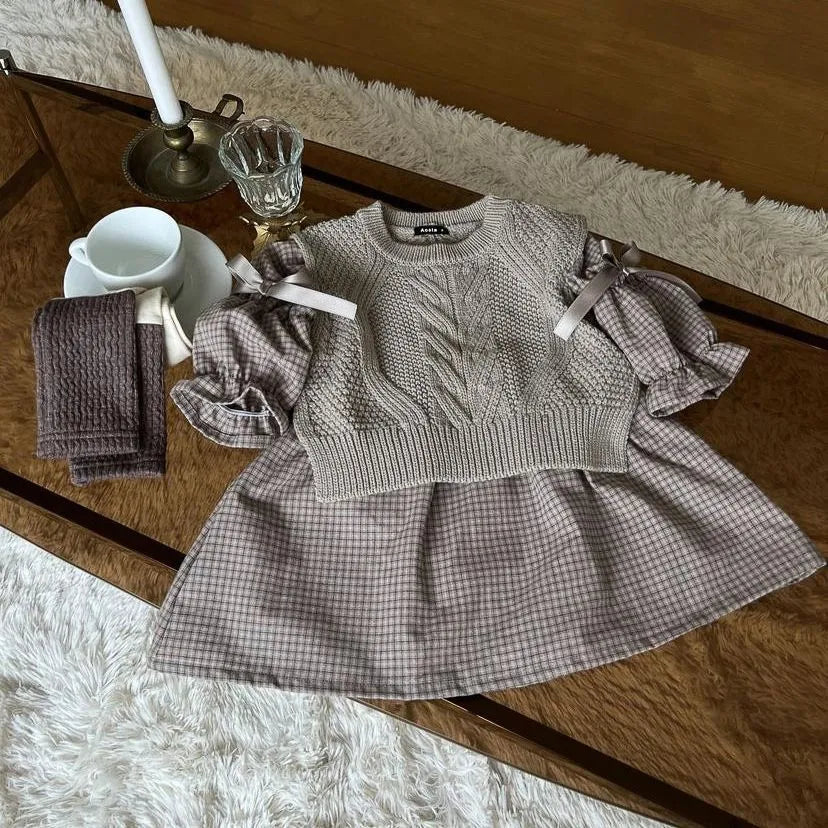 Girl's cotton plaid bow princess dress in light coffee plaid with long sleeves, suitable for heights 73-100cm