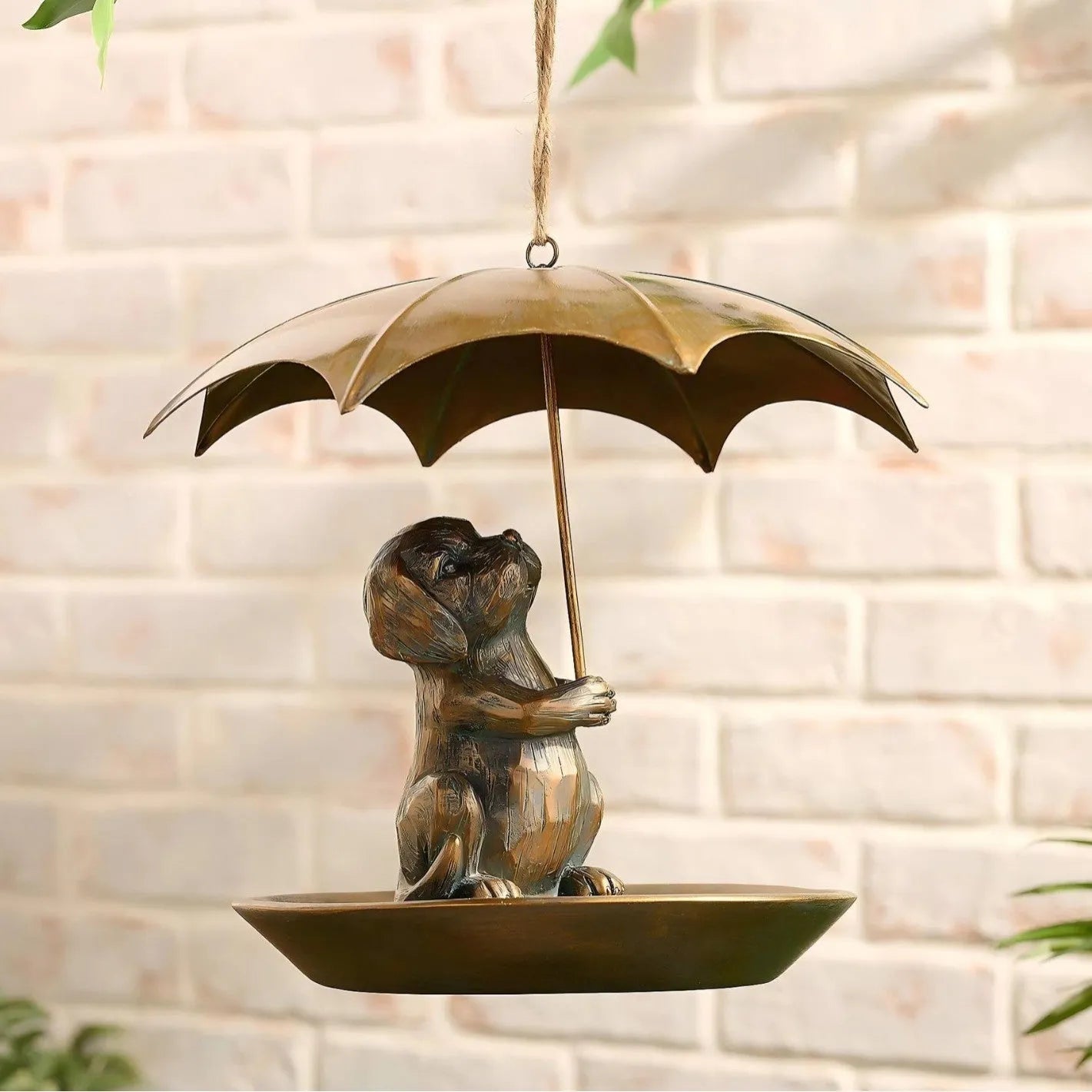 Portable umbrella shaped bird feeder casting construction 10x10x9cm American country style cat dog colours