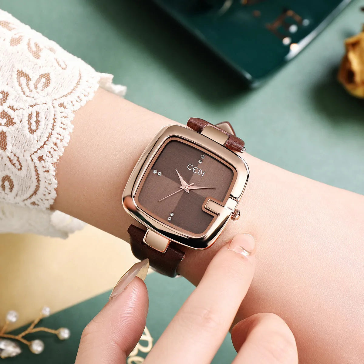 Women's leather quartz watch with 36mm hardened glass dial on a 230mm leather strap in black