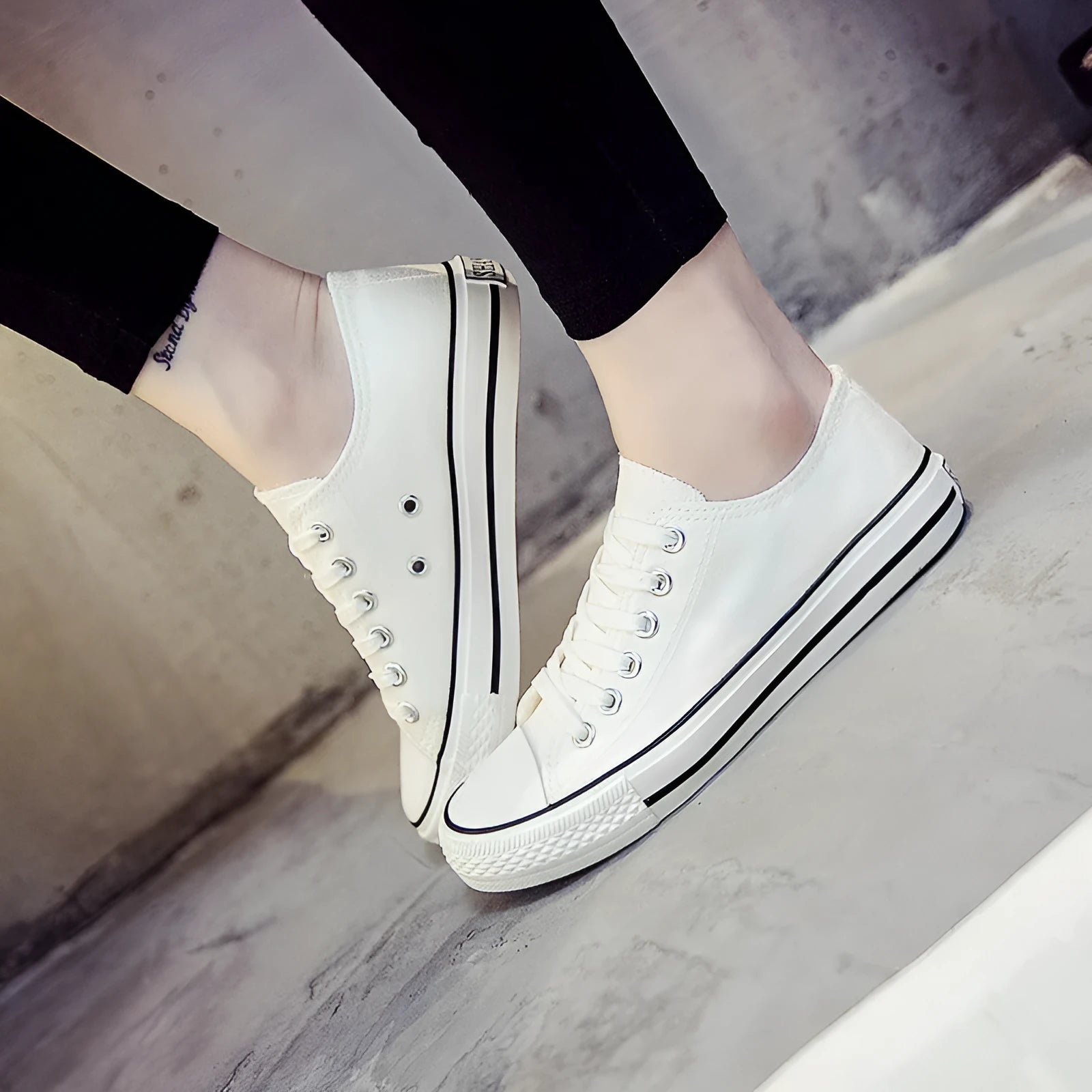 Women's casual canvas shoes in solid colours with canvas upper for summer wear