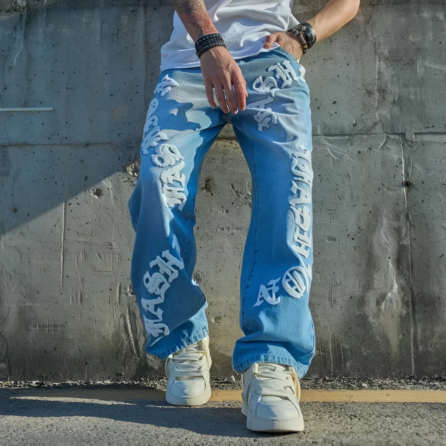 Fashion simple loose straight casual jeans in washed blue, cotton denim, mid waist, zip fly, for teenagers
