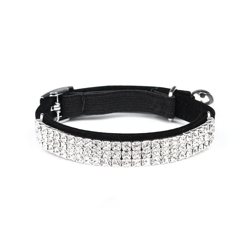 Velvet cat collar with rhinestones in five colours, adjustable from 20cm to 30cm length