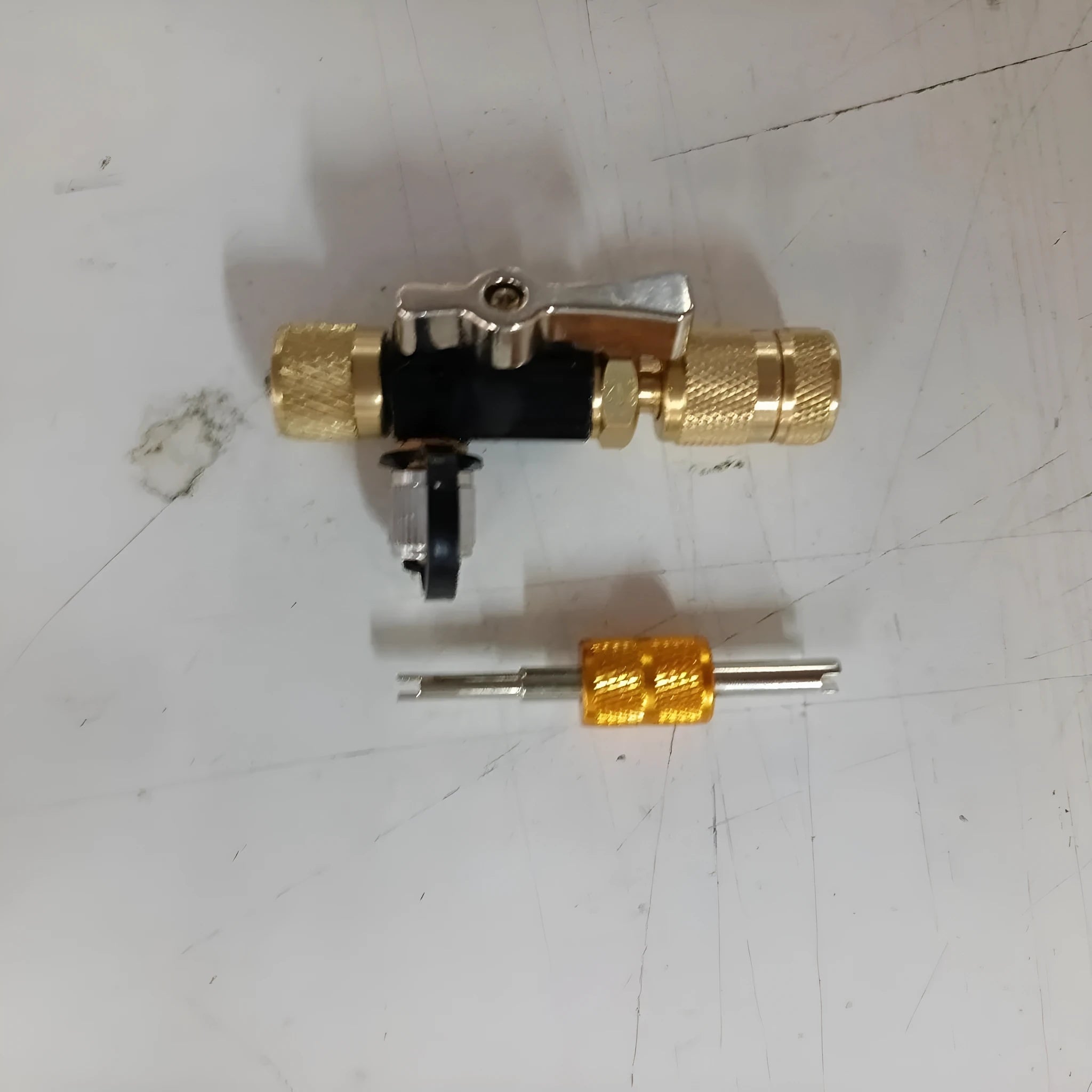 Metal valve core disassembly tool set with valve removers and wrench for tyre maintenance