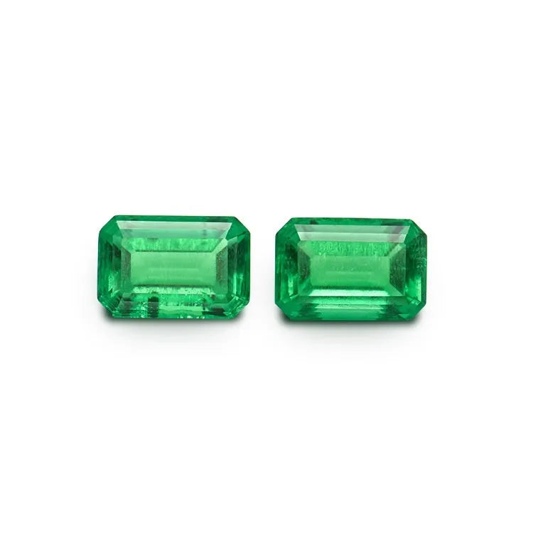 Synthetic cultivated emerald gemstone in Columbia green treasure colour showing round and grandmother cut options