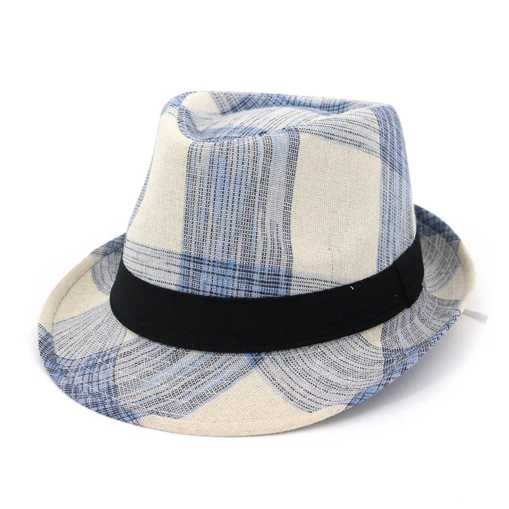 Polyester sun hat with bell-shaped crown in black colour, showing 4.5cm brim and casual style