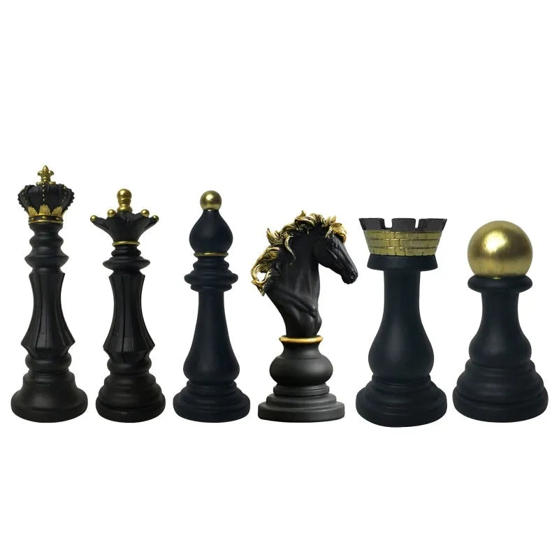 Creative chess resin ornaments synthetic resin European style medium black white warhorse king queen