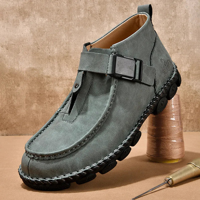 Men's black handmade stitching slip-on casual shoes with flat sole and literary retro style