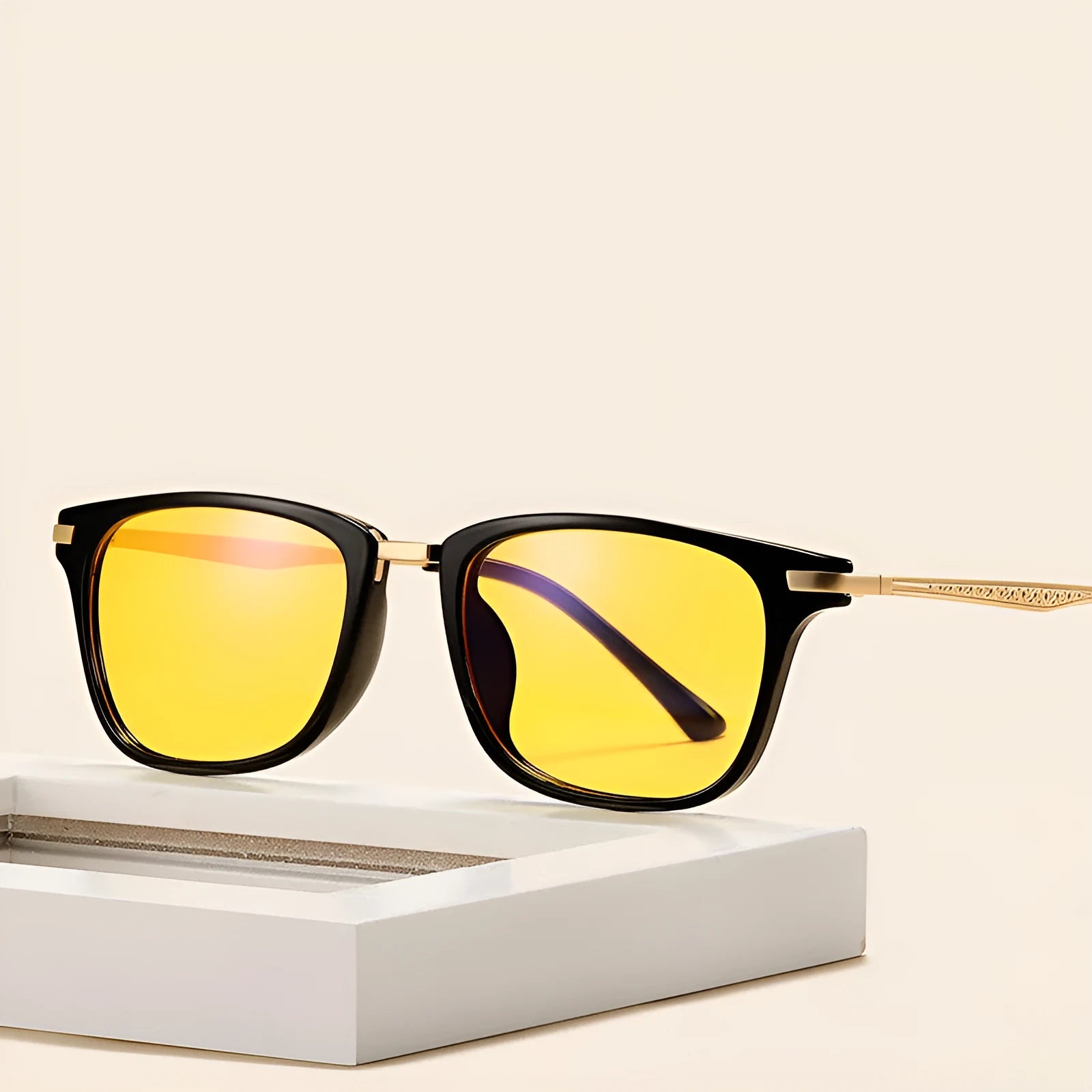 Full frame anti-blue light glasses for men, square shape, TR90 frame, yellow film PC lens, retro style