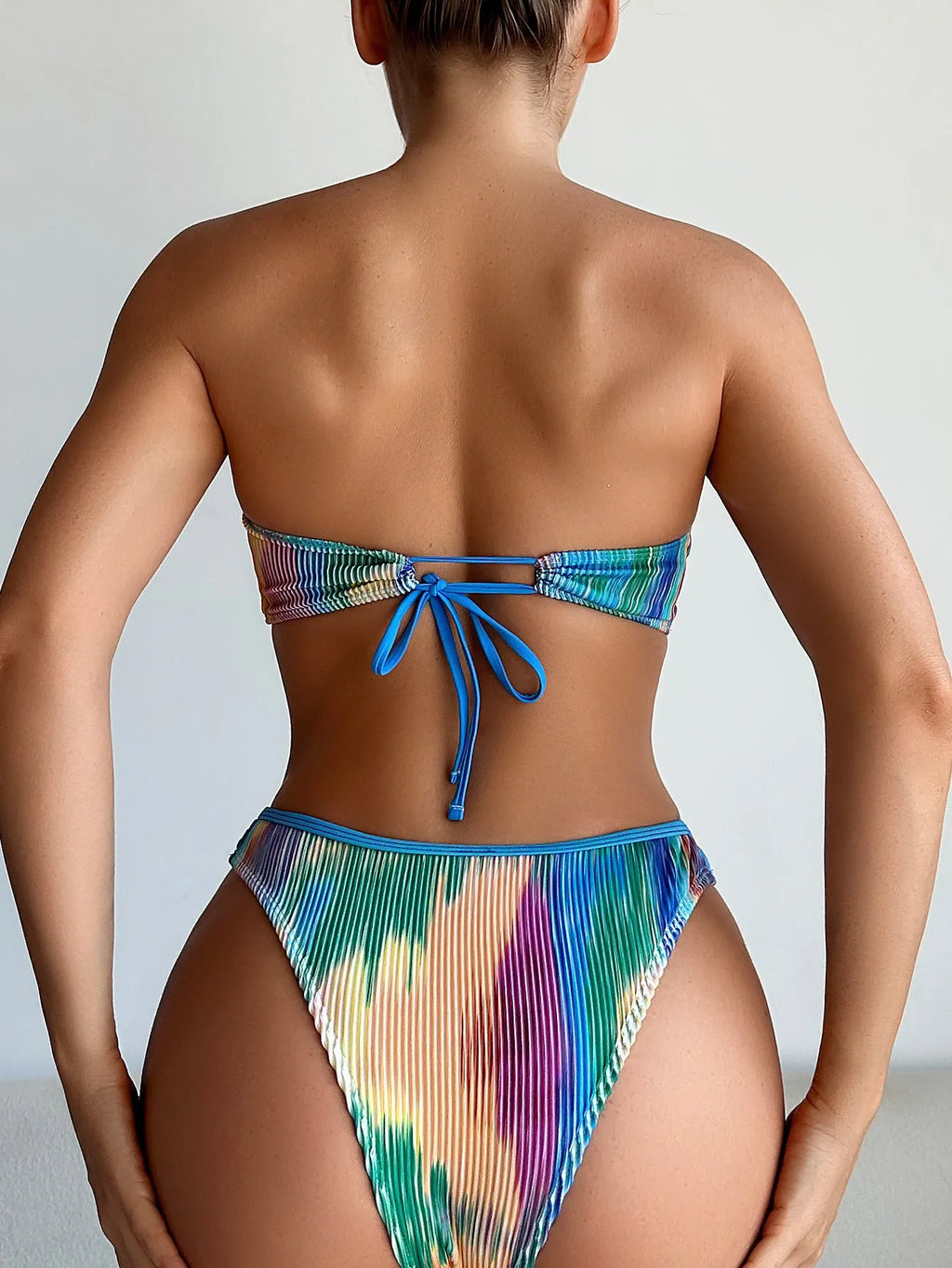 Colour printed women's tube top bikini set with briefs bottom for swimming.