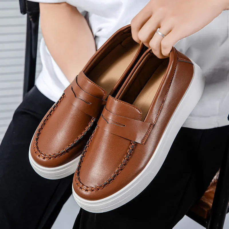 British style men's casual leather shoes in artificial PU with round toe, shown in white, black and white, and khaki colours