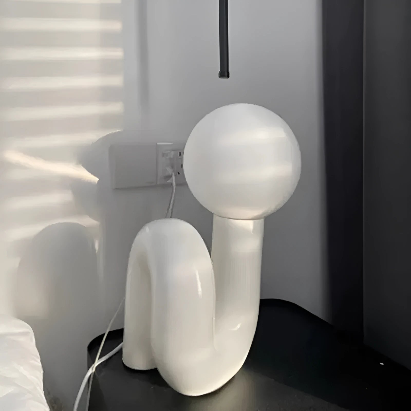 Modern resin bedside lamp in white with Nordic design for children bedroom 220V UK plug