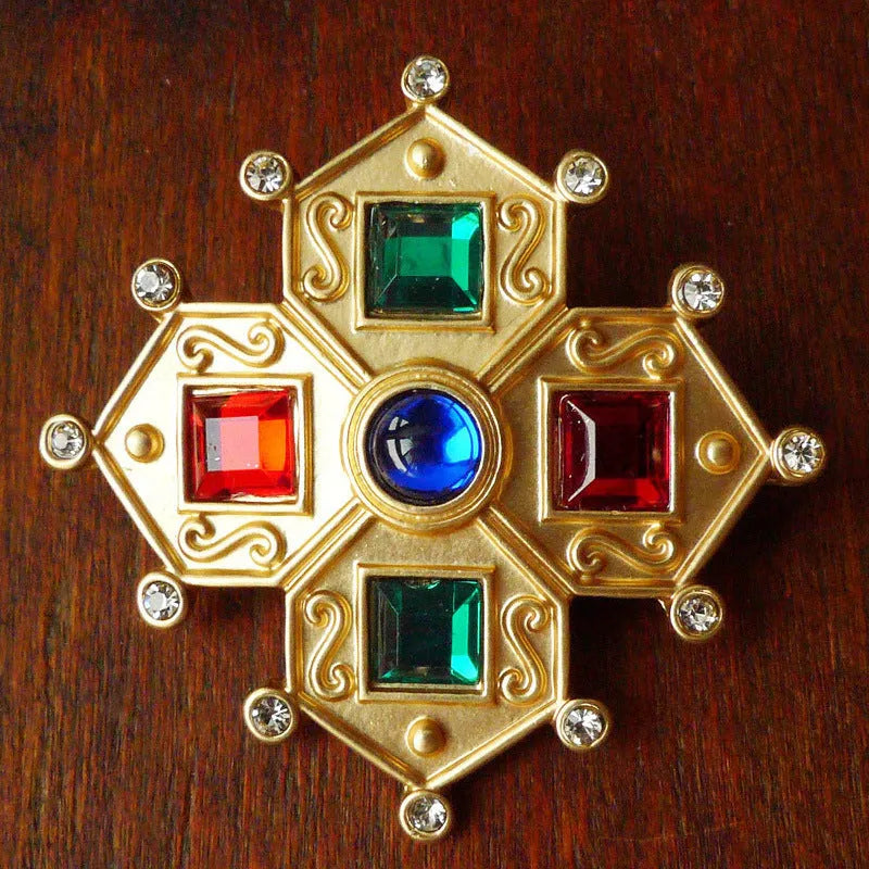 Zinc alloy baroque vintage brooch with diamond shape in retro antique style